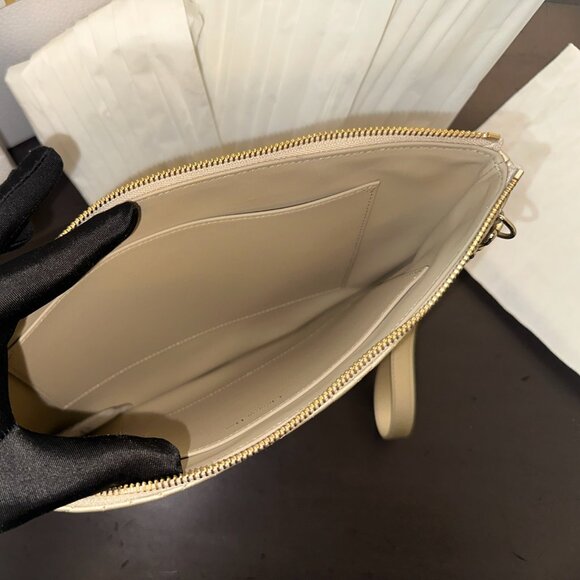 Large Dior Caro Daily Pouch - Picture 4 of 4